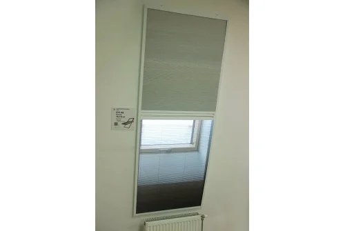 Штора+москитная сетка FAKRO AMD Duet 114x200 (белые направляющие RAL 9016, штора белая blackout RAL 1601)